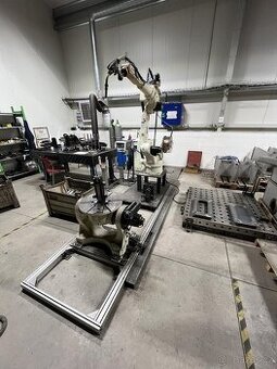Svářecí robot s otoč. a nakláp. stolem OTC FD-V8L/FD11(7724)