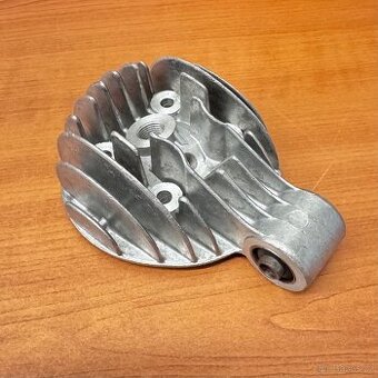 Stadion S11/S22/S23- originál nepoužitá hlava motoru