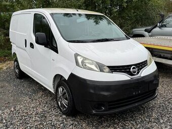 Prodám náhradní díly na Nissan NV200