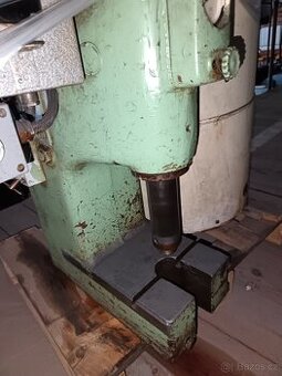 prodám hydrauliský lis CDC