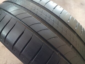 205/55 R16 MICHELIN (4515)