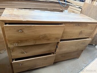Dubové masivní komody