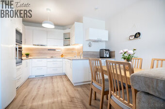 Byt 4+kk se dvěma balkony 102 m2, Čakovice Praha 9