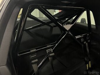 Rollcage + Rear Seat Delete pro BMW M4