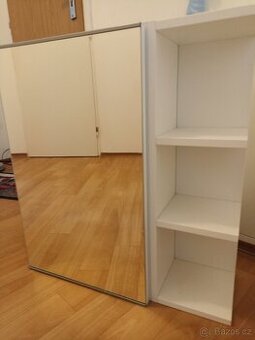 Zrcadlová skříňka Ikea