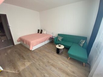 Postel 160x200 s úložným prostorem