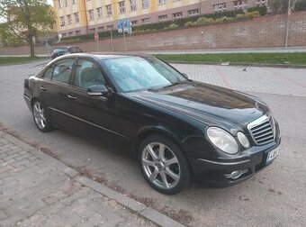 Mercedes E300 V6 Automat