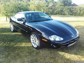 Jaguar xk8