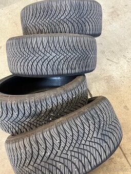 225/35 R19 Goodride - 1