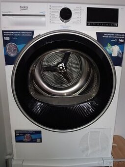 Sušicka na prádlo zn. Beko DPY8506GXB2 bílá