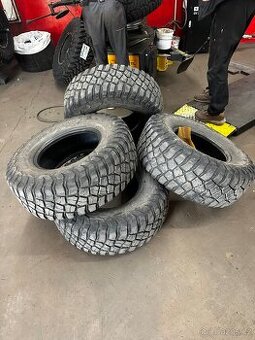 Pneu 285/75/16 BFGOODRICH KM3 4ks