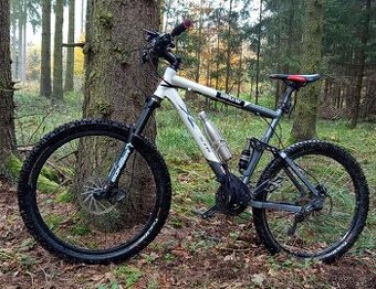 MTB Enduro XTR (rám 20" , kola 26")