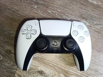 Ovladač na PS5