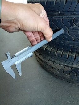 Pneu 215/75 R16 C 2ks