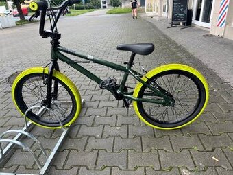 Kolo BMX B-twin wipe 500 freestyle 20
