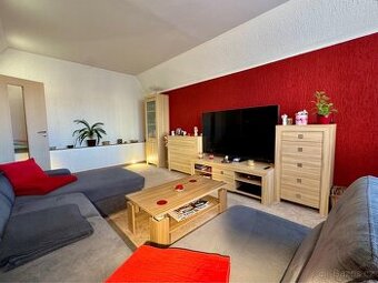 🏡 Pronájem bytu 2+1 (52 m²) se sklepem – Sokolov Wolkerova