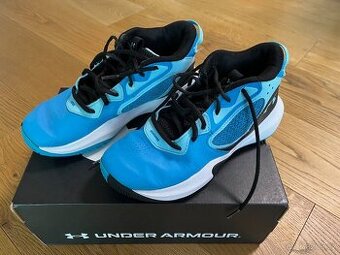 Basketbalové boty zn. Under Armour, vel. 39