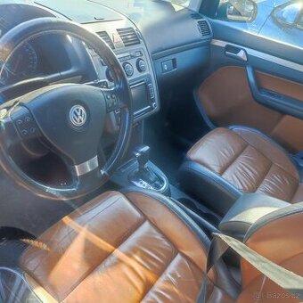 Volkswagen Touran 2.0Tdi DSG 103 KW BEZ DPF 8/2008 Kůže
