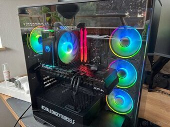 Herní PC – i7 + RX 7800 XT + 32GB RAM – stav jako nový