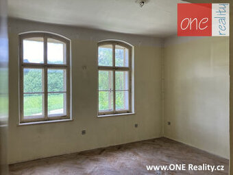 Pronájem starého bytu 2+1,se zahrádkou, Teplice n. Metují