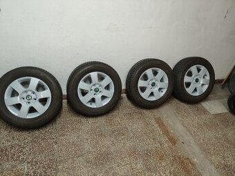 ALU disky originál Škoda 5x112 R15 zimní pneu
