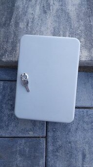 Skříňka na 36 klíčů