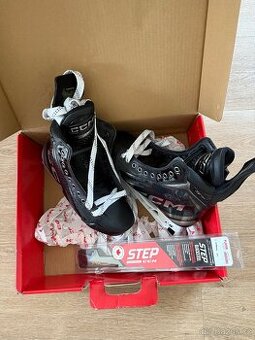 Hokejové brusle CCM Tacks XF PRO Senior, vel. 8