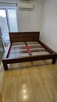 Manželská postel z masivu 180 x 200 cm