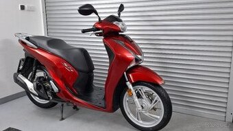 HONDA SH 125 ( 4 TIS.KM)