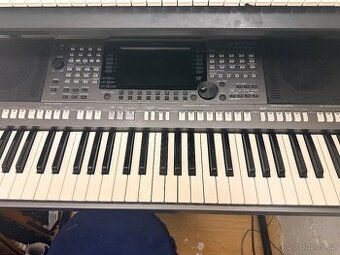 Yamaha psr s 770