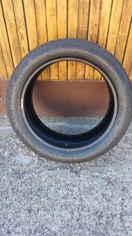 1ks letni pneu Bridgesotne 225/45-17 okolo 5mm