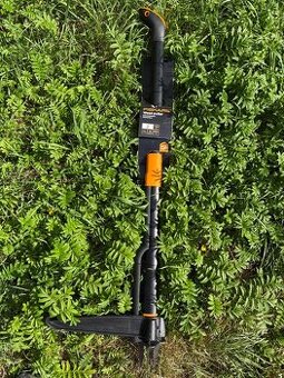 Vytrhávač plevele Fiskars Xact