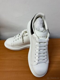 Alexander McQueen vel 44