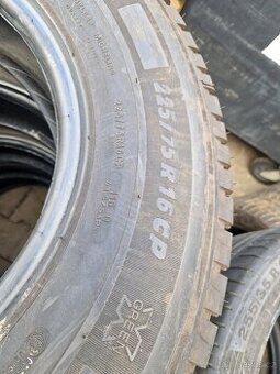Pneu 225 75 R 16 CP MICHELIN Agilis camping