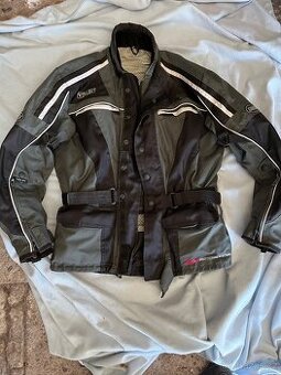 Bunda a kalhoty na motorku