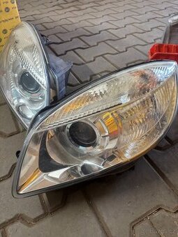 Levý a pravý světlomet Škoda Fabia 2 přFL, Roomster