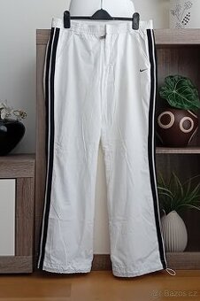 Nike sportovní kalhoty vel. M/L unisex