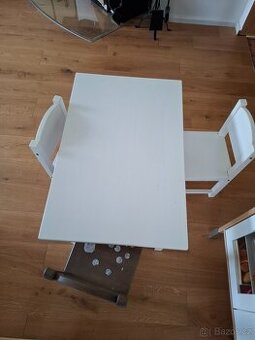 Detsky stul a 3 zidle SUNDVIK IKEA