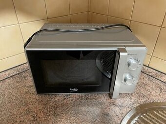 Mikrovlnná trouba Beko
