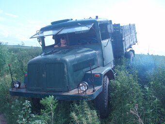 Tatra 128 sklápěč s SPZ