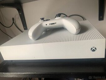 Xbox one S All digital 1TB +hry