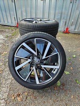 Letní alu kola Vega 18" Škoda Octavia IV 225/45 R18