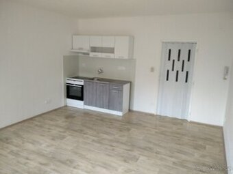 Pronájem 1+Kk, 35 m2, náměstí Jana Zajíce č.p. 12, Vítkov