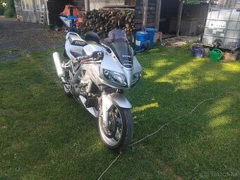 Suzuki sv 1000s