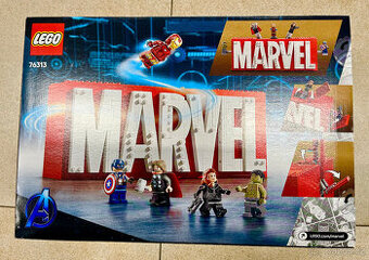 Nové LEGO Marvel 76313 Logo MARVEL a minifigurky