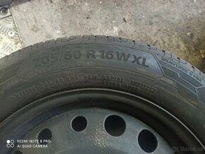 Pneu 205/60R16 Barum Bravuris 5