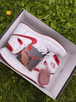 Air Jordan 1 High 85 OG “Metallic Burgundy” – nové, limitka