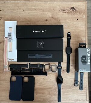 Garmin Venu SQ 2 + Apple Watch SE 1.gen. + příslušenství.