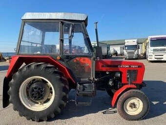 Zetor 7011 nepoužitelný zbytek traktoru a platné doklady
