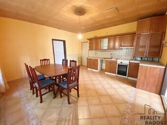 Prodej bytu 4+1 ze zahradou v obci Křemačov, Mohelnice.